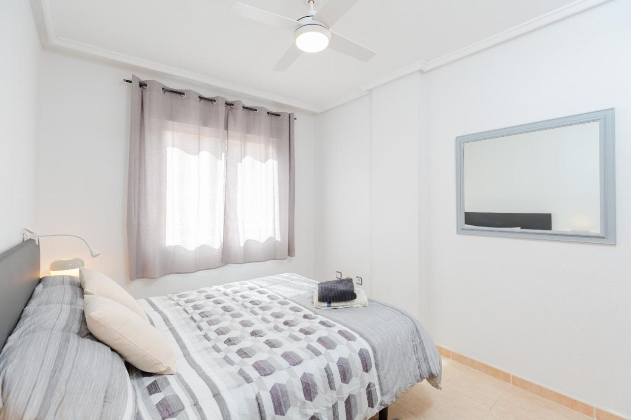 Petite Charming By Fidalsa Lägenhet Torrevieja Exteriör bild